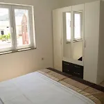 Apartmán In With Terrace, Air Conditioning, Wifi, Washing Machine *