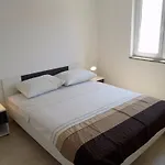 In With Terrace, Air Conditioning, Wifi, Washing Machine Preko