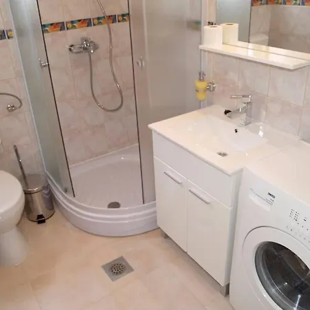 公寓 In With Terrace, Air Conditioning, Wifi, Washing Machine