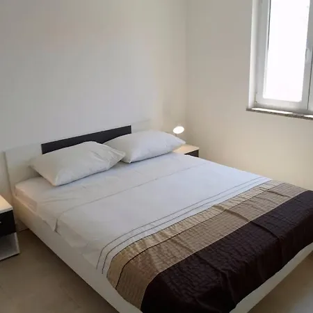 In With Terrace, Air Conditioning, Wifi, Washing Machine Preko