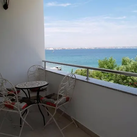 In With Terrace, Air Conditioning, Wifi, Washing Machine Appartamento Preko