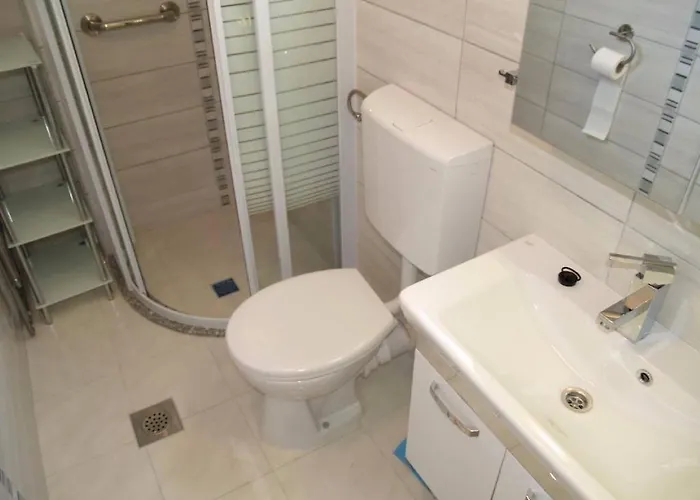 Lejlighed In With Terrace, Air Conditioning, Wifi, Washing Machine Preko