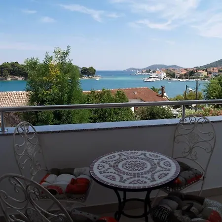 In With Terrace, Air Conditioning, Wifi, Washing Machine 아파트 *