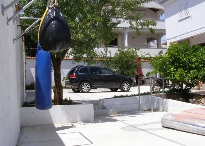 Appartamento In With Terrace, Air Conditioning, Wifi, Washing Machine Preko